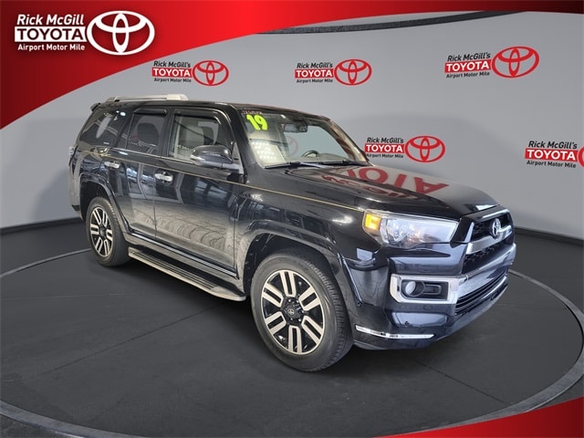 2019 Toyota 4Runner Limited's photo
