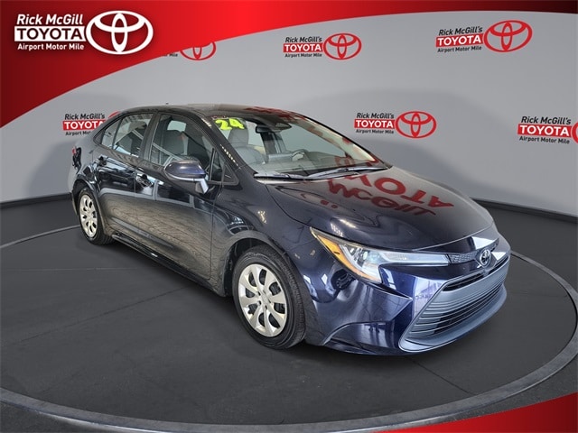 2024 Toyota Corolla LE's photo