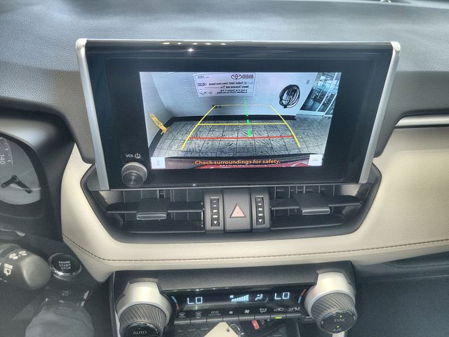 2023 Toyota RAV4 XLE Premium - Photo 17