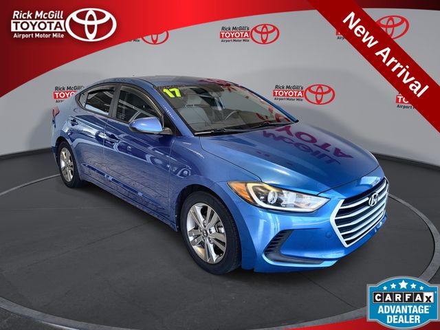 Pre-Owned 2017 Hyundai Elantra SE