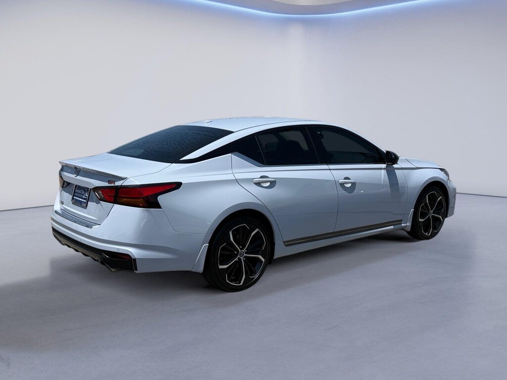 Used 2023 Nissan Altima 2.5 SR Sedan