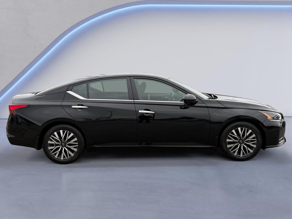 Used 2024 Nissan Altima SV C