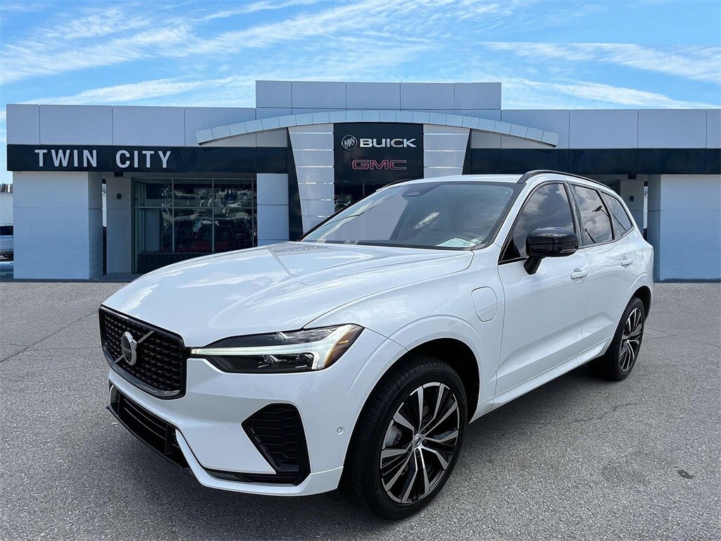 Used 2023 Volvo XC60 Recharge Plug-In Hybrid T8 Plus Dark Theme SUV