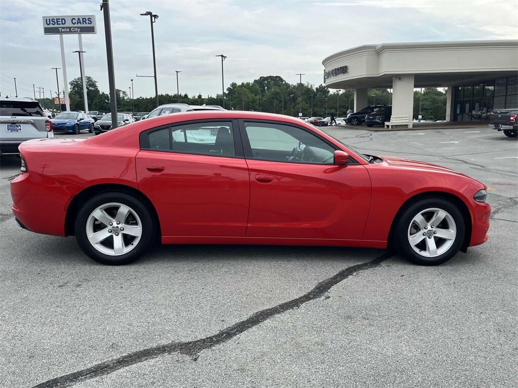 2022 Dodge Charger SXT photo 4