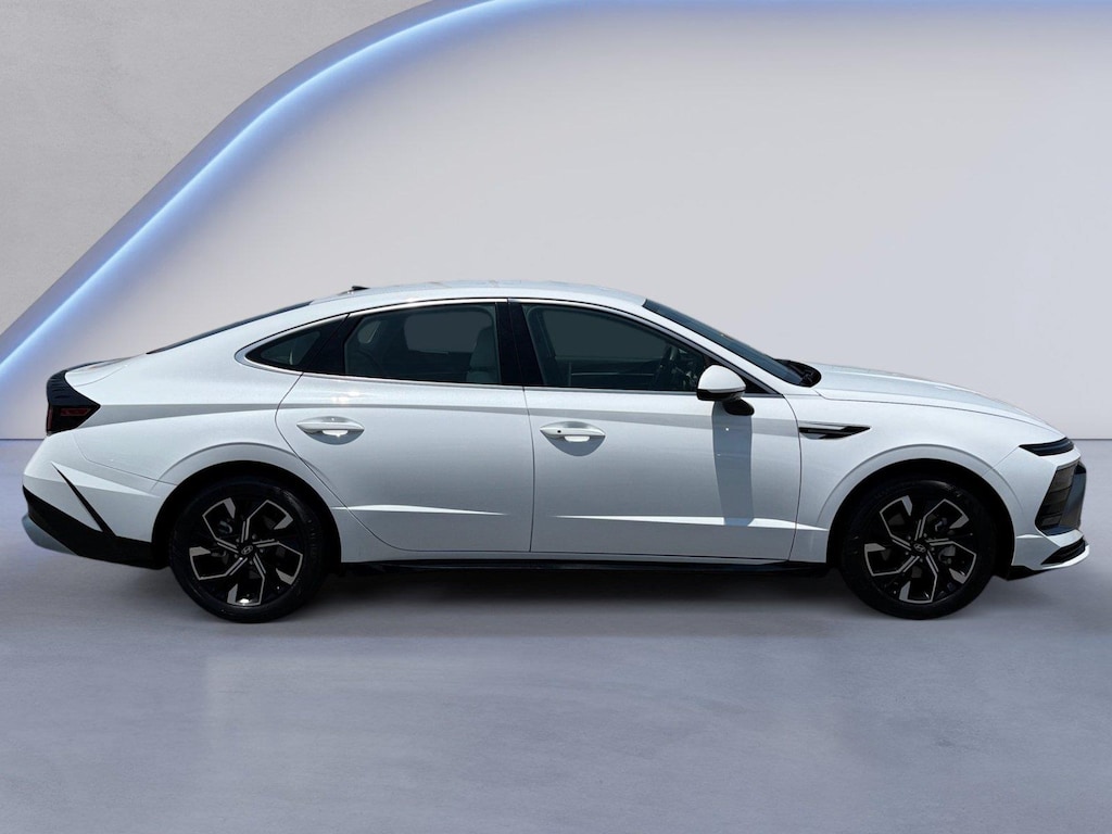 Used 2025 Hyundai Sonata SEL Sedan