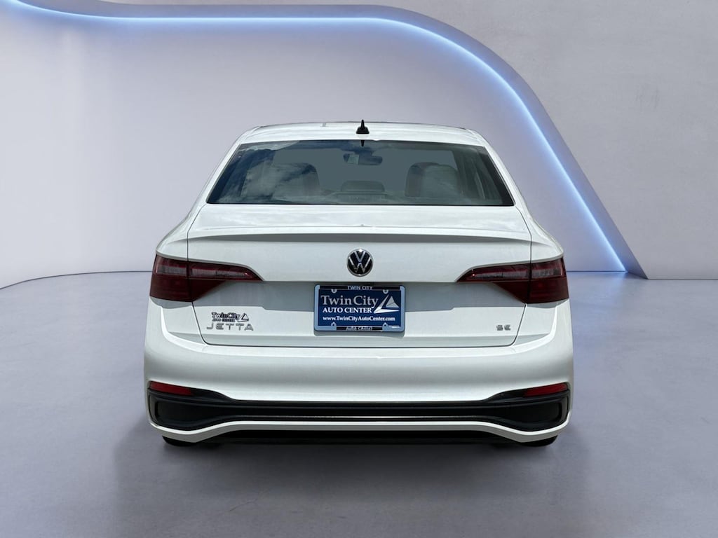 Used 2024 Volkswagen Jetta SE Sedan