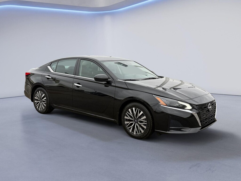 Used 2024 Nissan Altima SV C