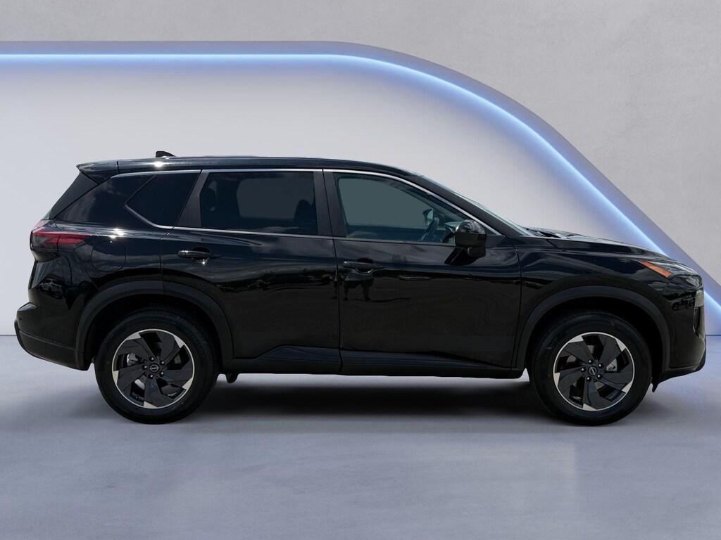 Used 2024 Nissan Rogue SV SUV