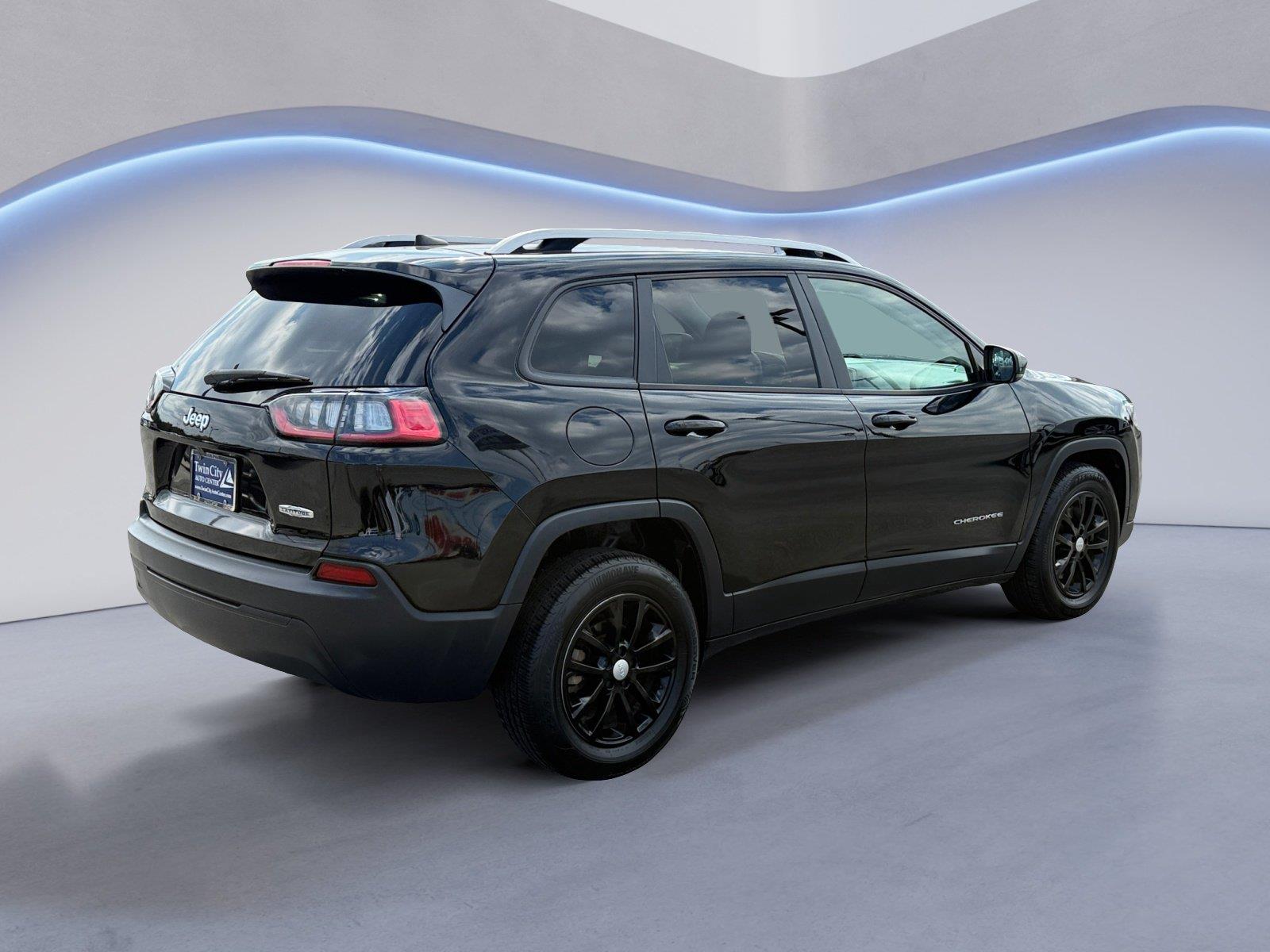 Used 2021 Jeep Cherokee Latitude SUV