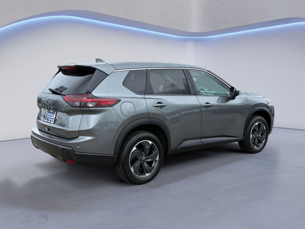 Used 2024 Nissan Rogue SV SUV