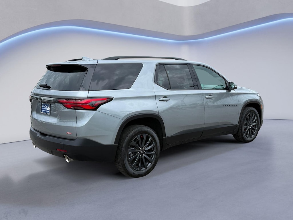 Used 2023 Chevrolet Traverse RS SUV