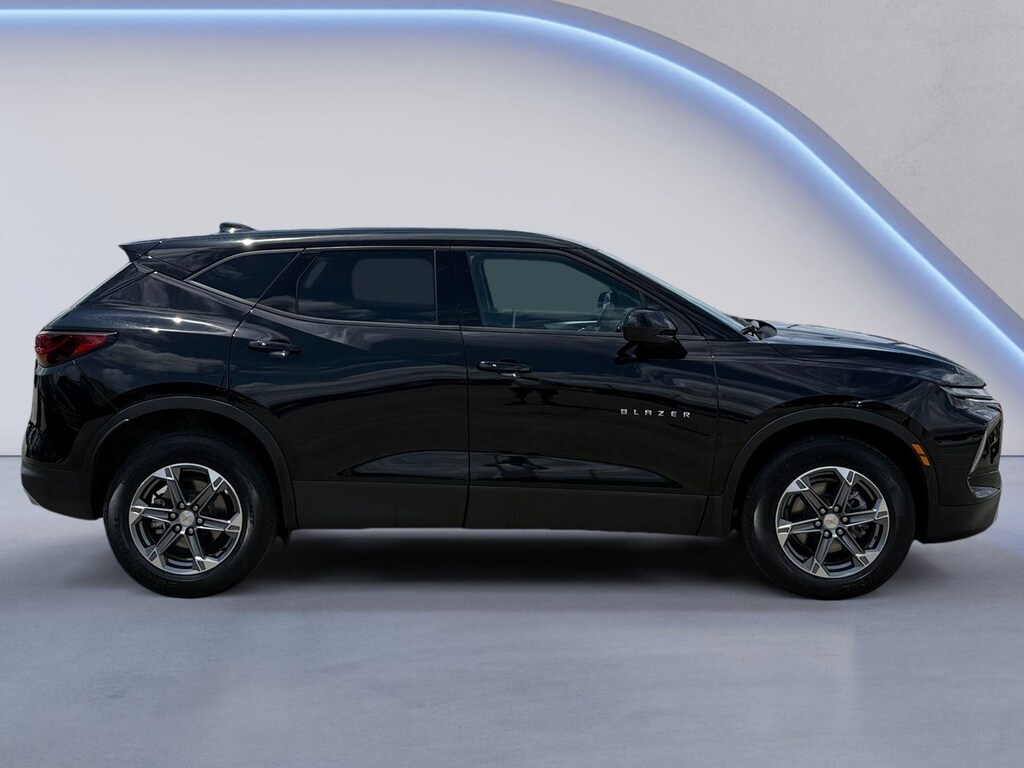 Used 2025 Chevrolet Blazer LT SUV