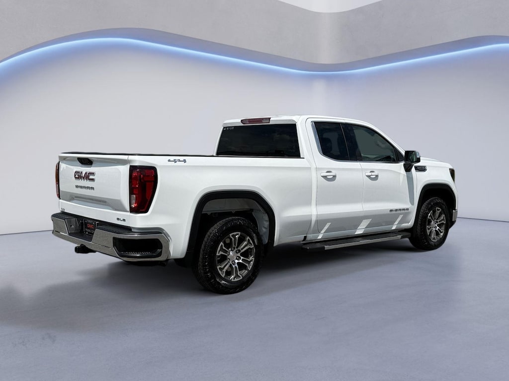 Used 2025 GMC Sierra 1500 SLE Truck