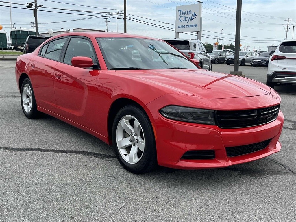 2022 Dodge Charger SXT photo 3