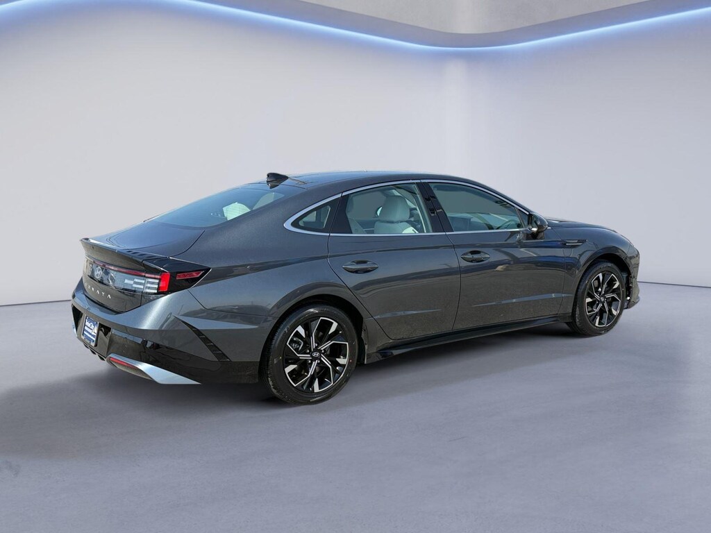 Used 2024 Hyundai Sonata SEL Sedan
