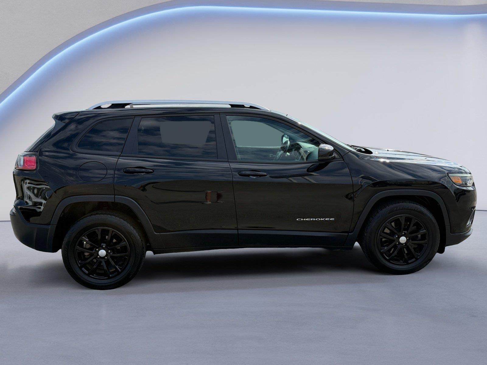 Used 2021 Jeep Cherokee Latitude SUV
