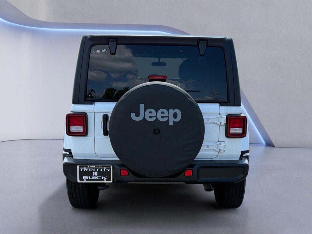 Used 2021 Jeep Wrangler Unlimited Sahara SUV