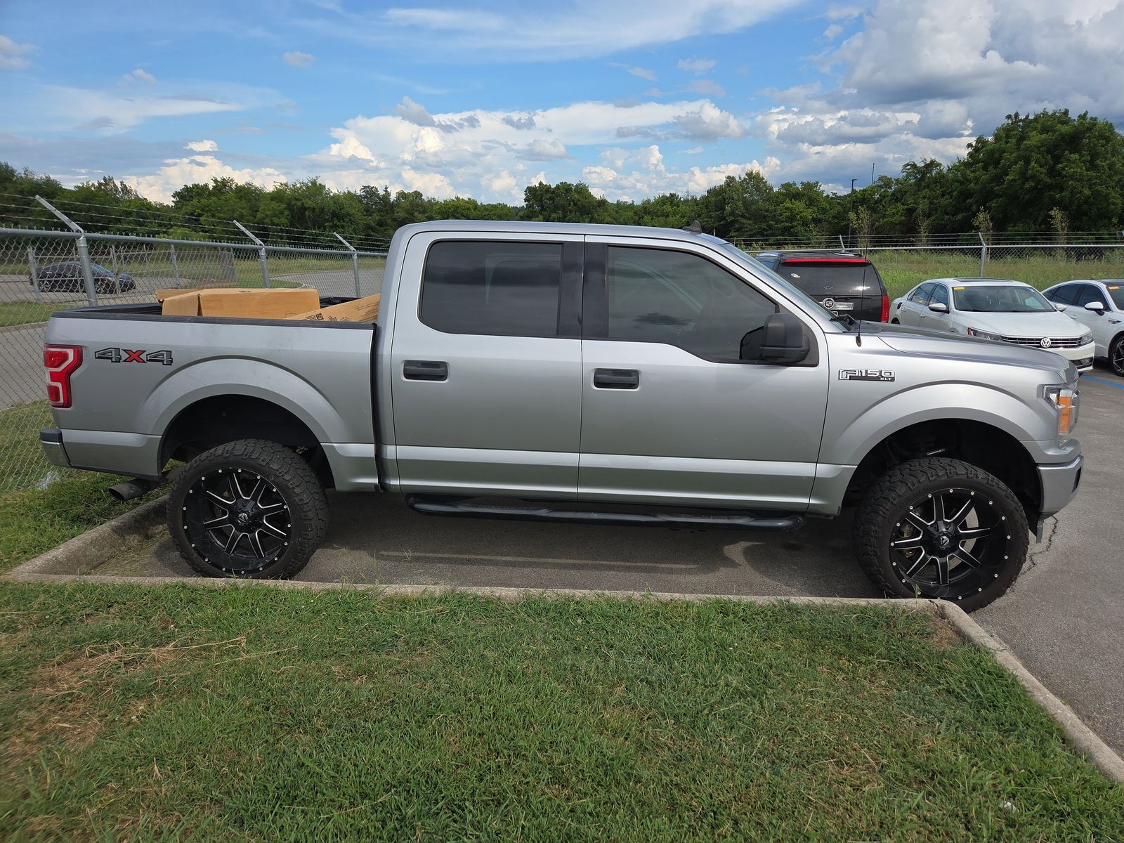 2020 Ford F-150 XLT photo 4