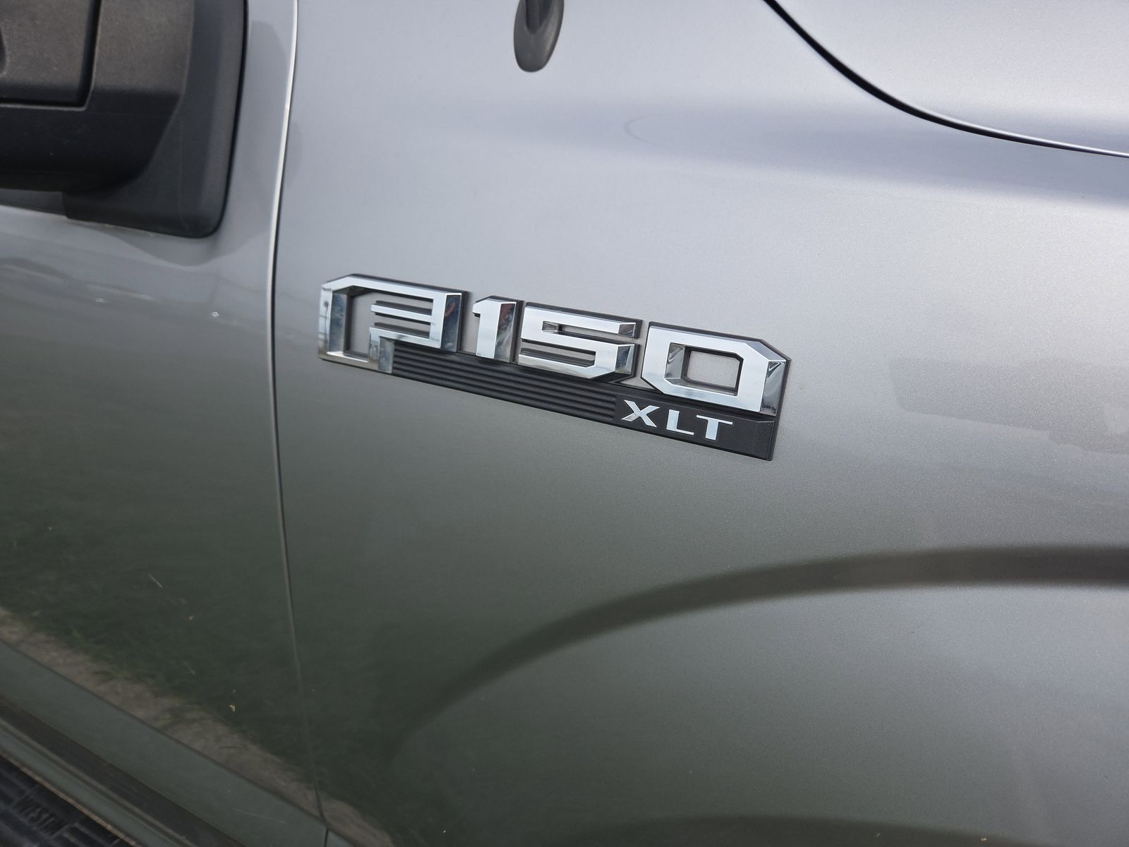 2020 Ford F-150 XLT photo 3