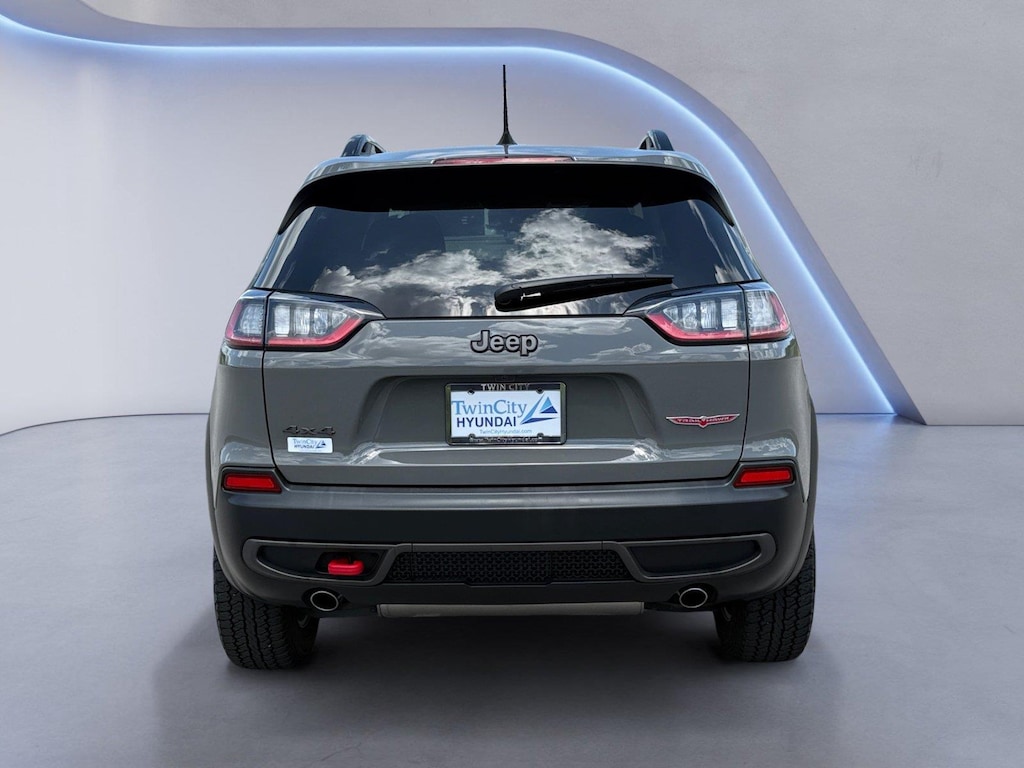 Used 2022 Jeep Cherokee Trailhawk SUV