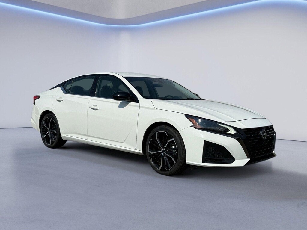 Used 2023 Nissan Altima 2.5 SR Sedan