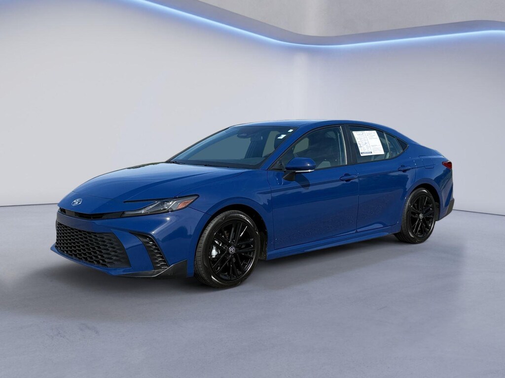 Used 2025 Toyota Camry SE Sedan
