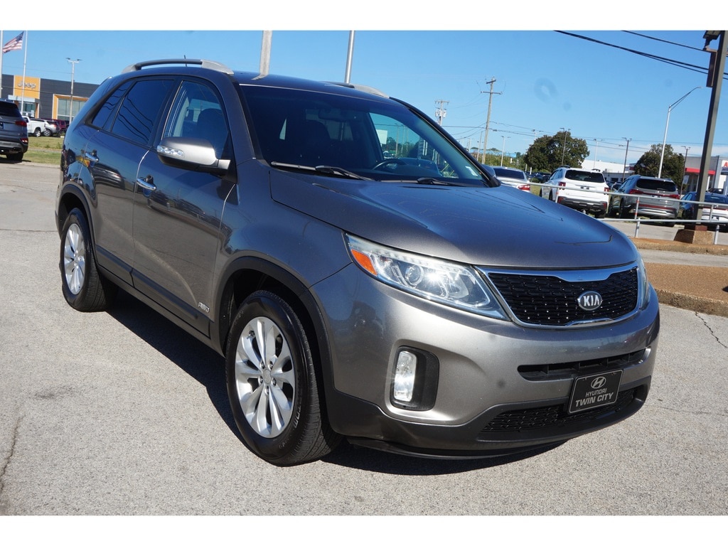 Used 2015 Kia Sorento EX with VIN 5XYKUDA70FG617725 for sale in Alcoa, TN