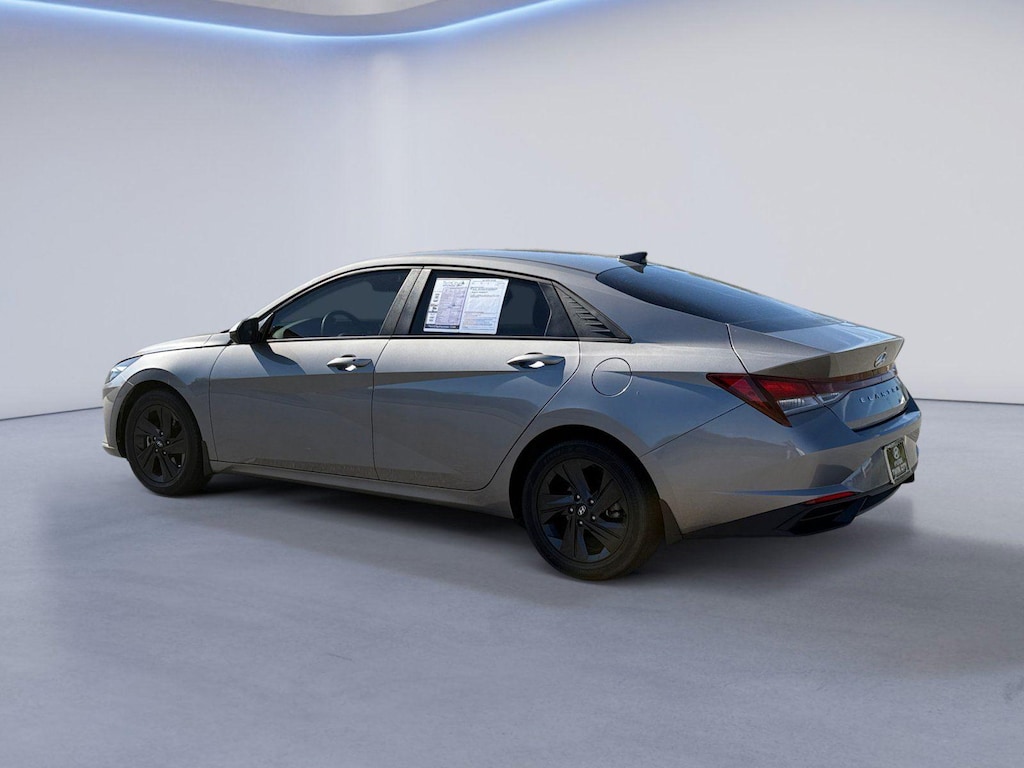 Used 2022 Hyundai Elantra SEL Sedan