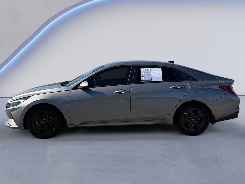 Used 2022 Hyundai Elantra SEL Sedan