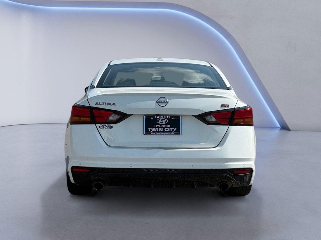 Used 2023 Nissan Altima 2.5 SR Sedan