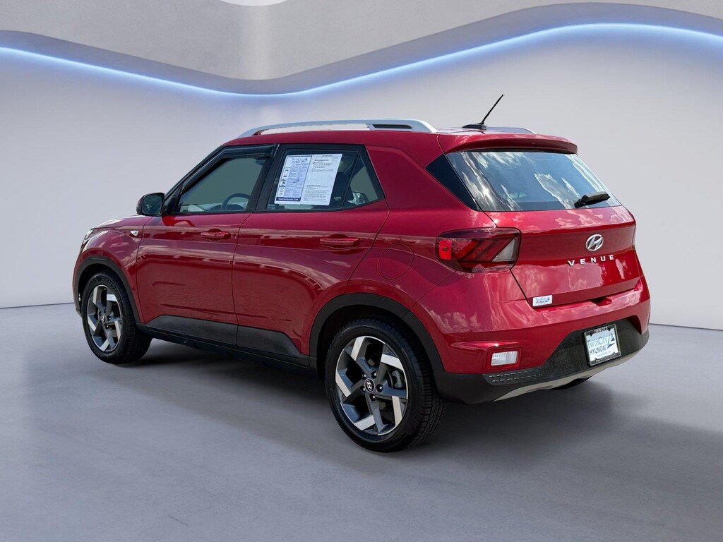 Used 2023 Hyundai Venue Limited SUV