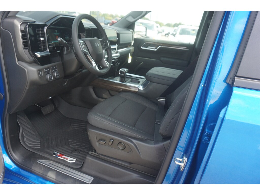 2024 Chevrolet Silverado 1500 RST - Photo 13