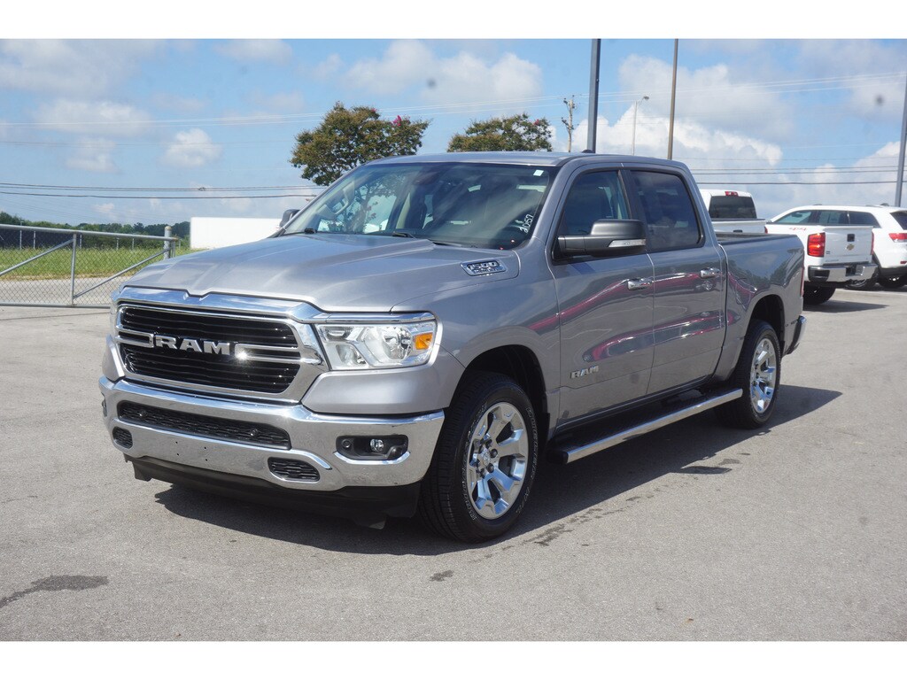 Used 2020 RAM Ram 1500 Pickup Big Horn/Lone Star with VIN 1C6SRFFT6LN166945 for sale in Louisville, TN