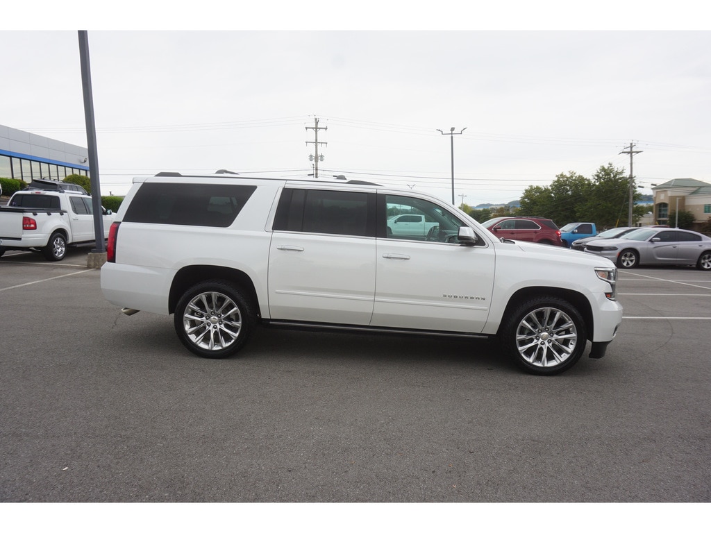 Used 2019 Chevrolet Suburban Premier with VIN 1GNSKJKJ8KR199688 for sale in Louisville, TN