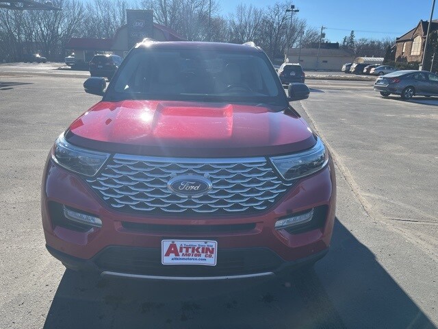 2020 Ford Explorer Platinum photo 2