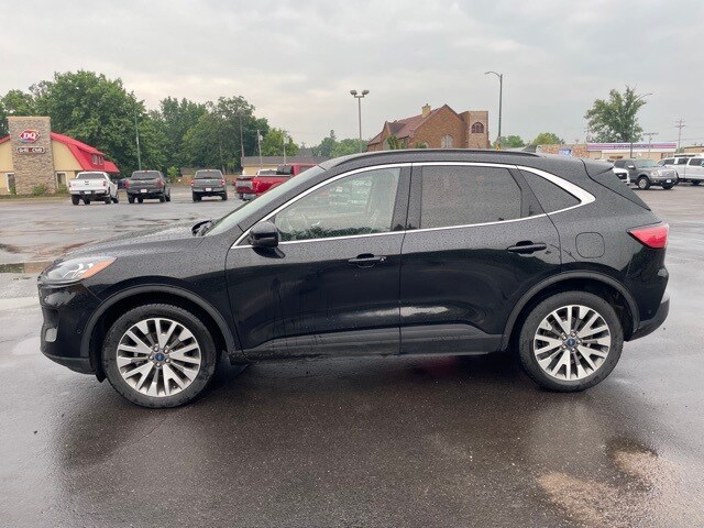 2020 Ford Escape Titanium photo 2