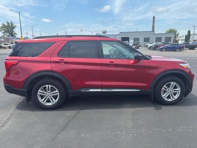 2021 Ford Explorer XLT photo 4