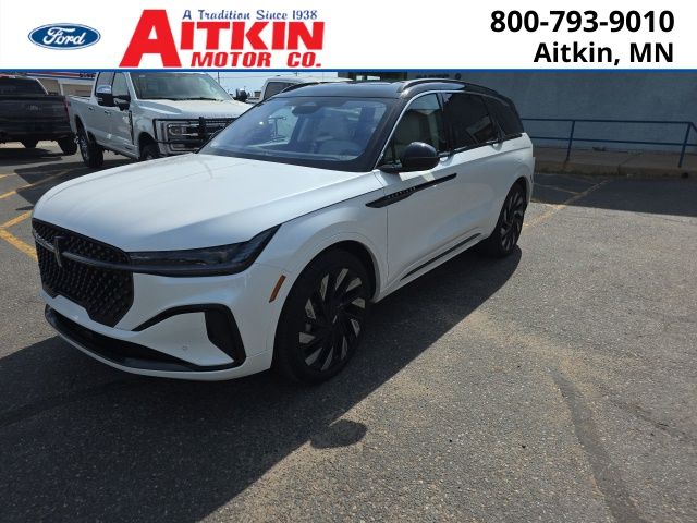2025 Lincoln Nautilus Black Label AWD's photo