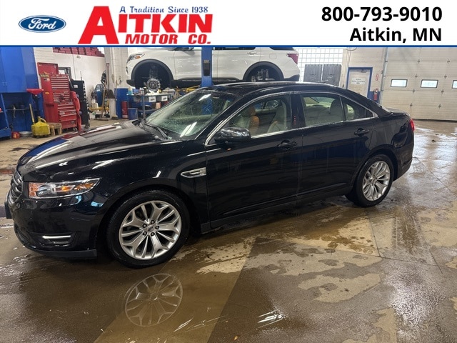 2019 Ford Taurus Limited's photo