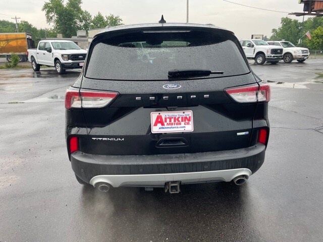 2020 Ford Escape Titanium photo 3