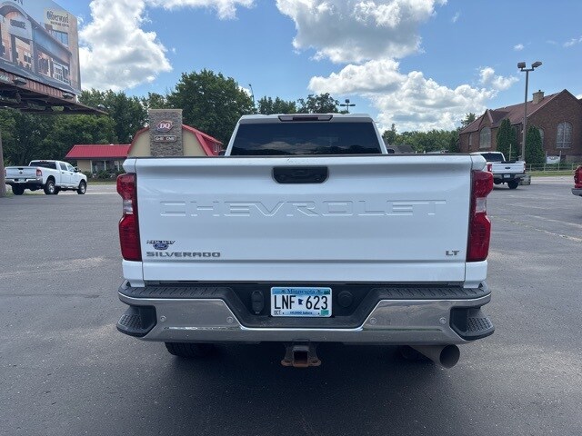 2022 Chevrolet Silverado 2500HD LT photo 3