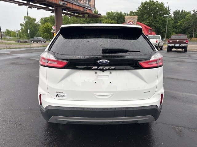 2024 Ford Edge SEL photo 3