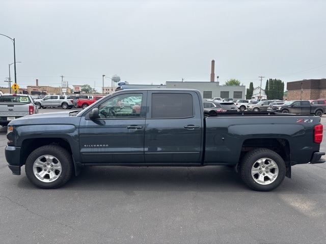 Used 2018 Chevrolet Silverado 1500 LT Z71 with VIN 3GCUKREC9JG499008 for sale in Aitkin, MN