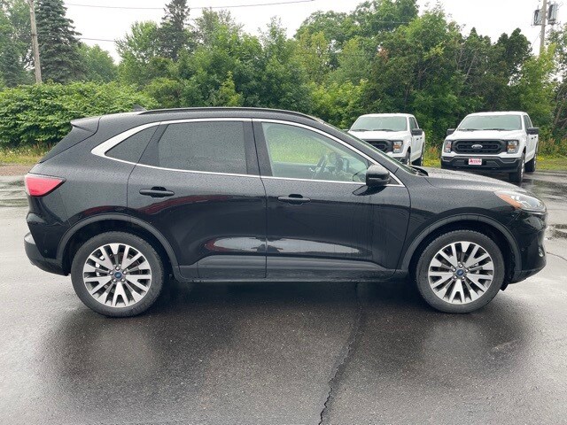 2020 Ford Escape Titanium photo 4