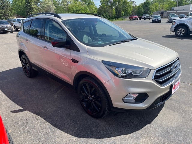 Used 2018 Ford Escape SE with VIN 1FMCU9GD5JUD44248 for sale in Aitkin, Minnesota