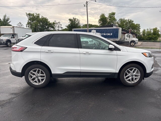 2024 Ford Edge SEL photo 4