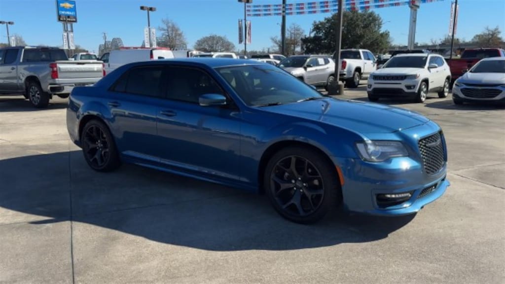 Used 2022 Chrysler 300 Touring L Sedan