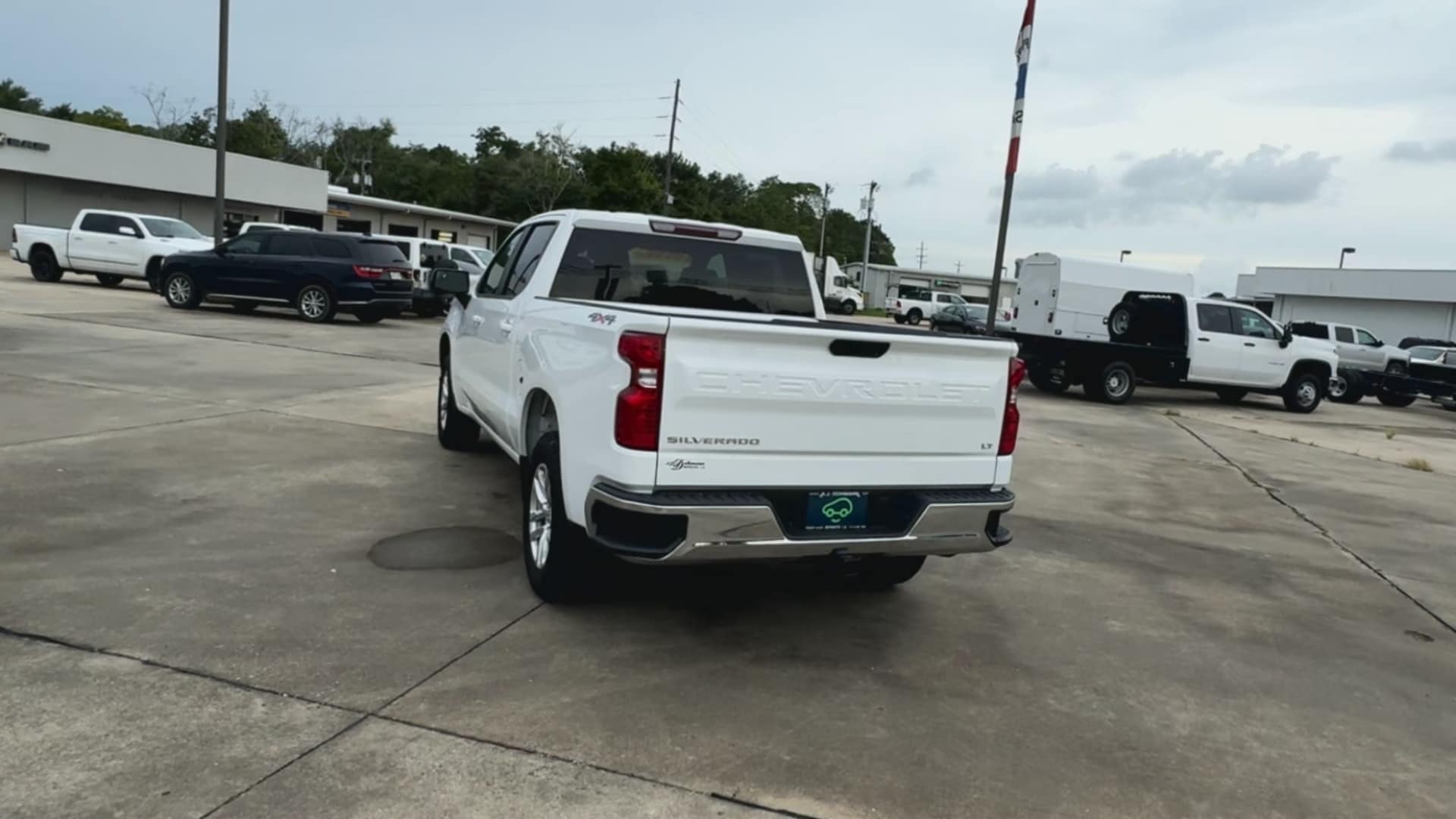 Used 2021 Chevrolet Silverado 1500 LT with VIN 3GCPYJEK4MG370067 for sale in Berwick, LA