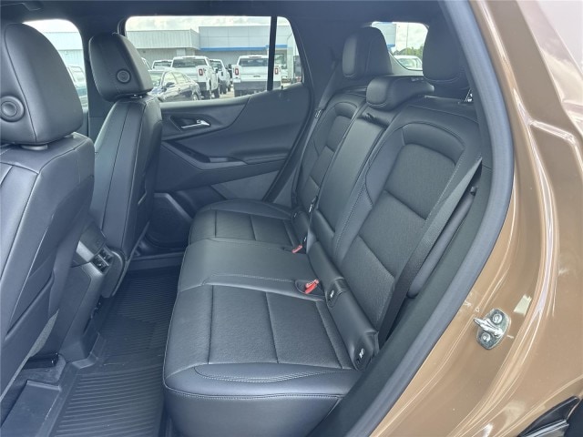 2027 Chevrolet Equinox LT - Photo 24