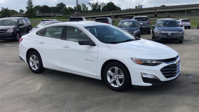 Used 2019 Chevrolet Malibu 1LS with VIN 1G1ZB5ST8KF175126 for sale in Berwick, LA